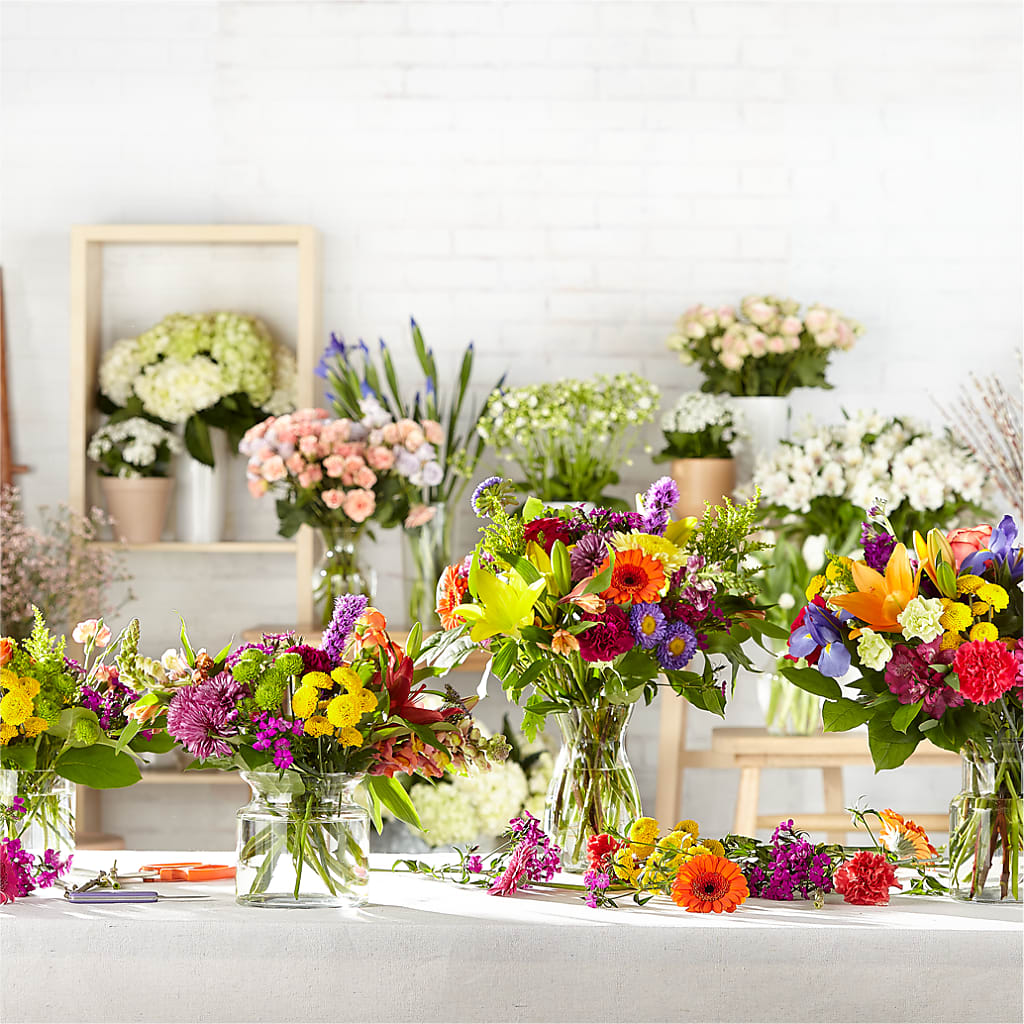 Bold & Bright – A Florist Original – HELEN'S FLORIST AND GARDEN CENTER, Whitehouse Station NJ
