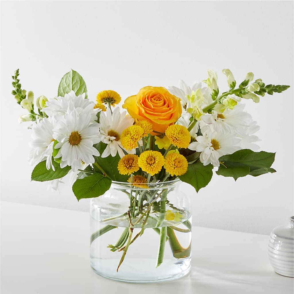 Sun Salutation Bouquet – HELEN'S FLORIST AND GARDEN CENTER, Whitehouse Station NJ