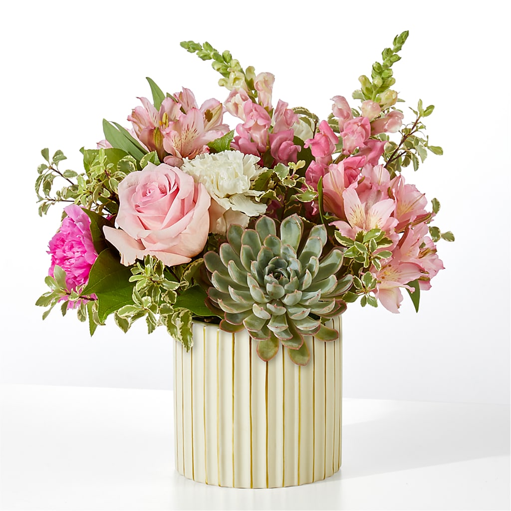 Magenta Musings Bouquet – HELEN'S FLORIST AND GARDEN CENTER, Whitehouse Station NJ