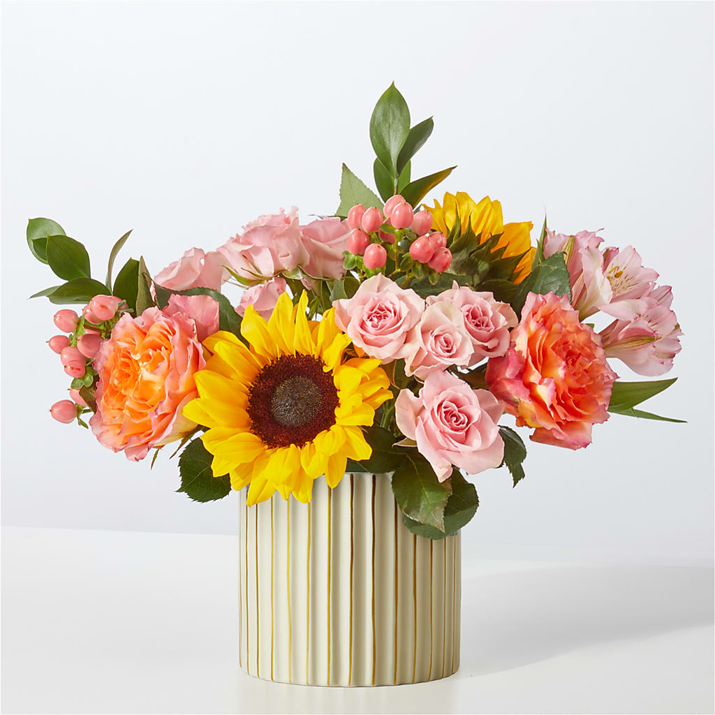 Sun's Out Bouquet – HELEN'S FLORIST AND GARDEN CENTER, Whitehouse Station NJ