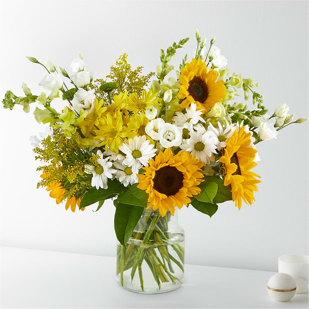 Hello Sunshine Bouquet – HELEN'S FLORIST AND GARDEN CENTER, Whitehouse Station NJ