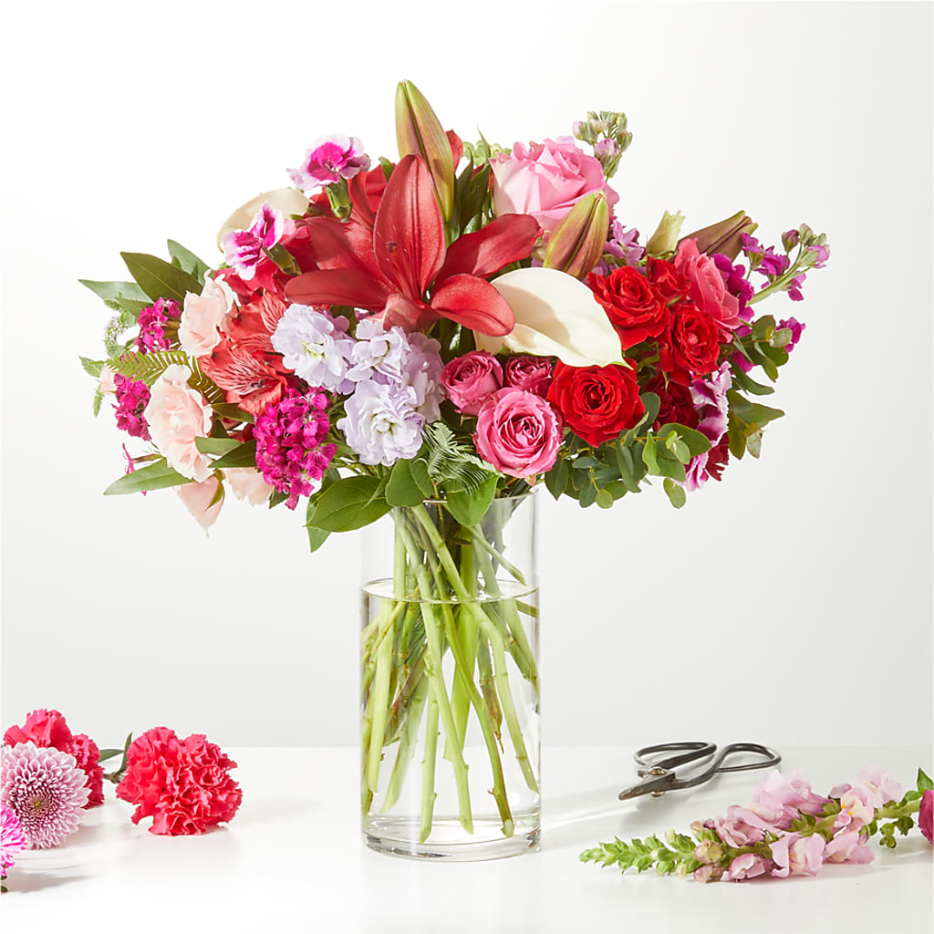 Swooning Over You - A Luxury Florist Original – HELEN'S FLORIST AND GARDEN CENTER, Whitehouse Station NJ