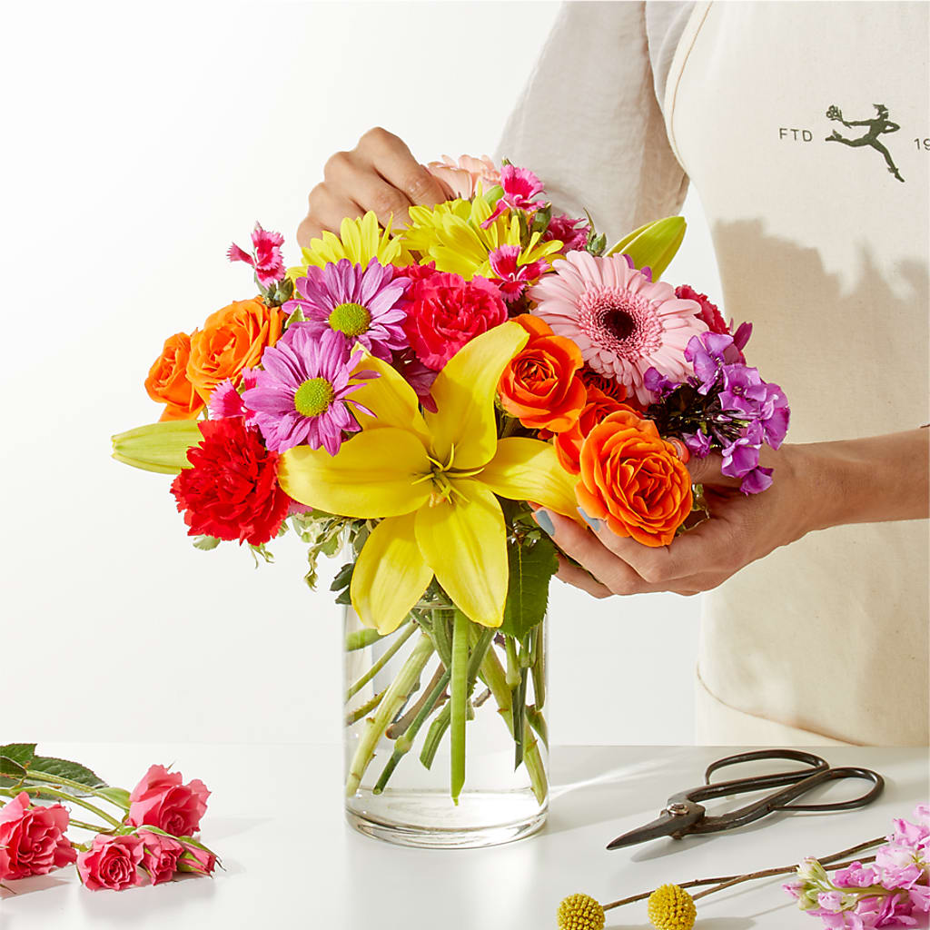 Cue the Confetti - A Florist Original – HELEN'S FLORIST AND GARDEN CENTER, Whitehouse Station NJ