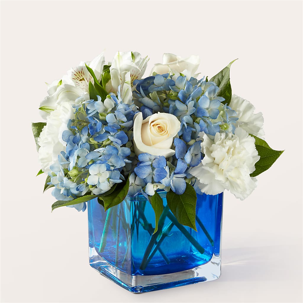 Soothing Waters Bouquet – HELEN'S FLORIST AND GARDEN CENTER, Whitehouse Station NJ