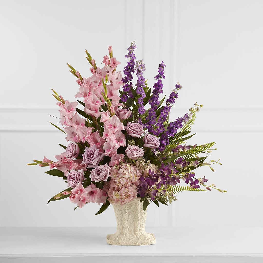 Flowing Garden Arrangement – HELEN'S FLORIST AND GARDEN CENTER, Whitehouse Station NJ