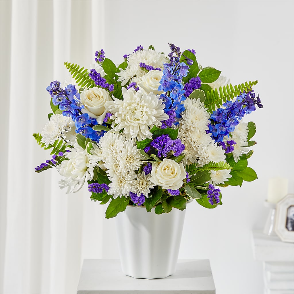 Hold Dear Tabletop Basket – HELEN'S FLORIST AND GARDEN CENTER, Whitehouse Station NJ