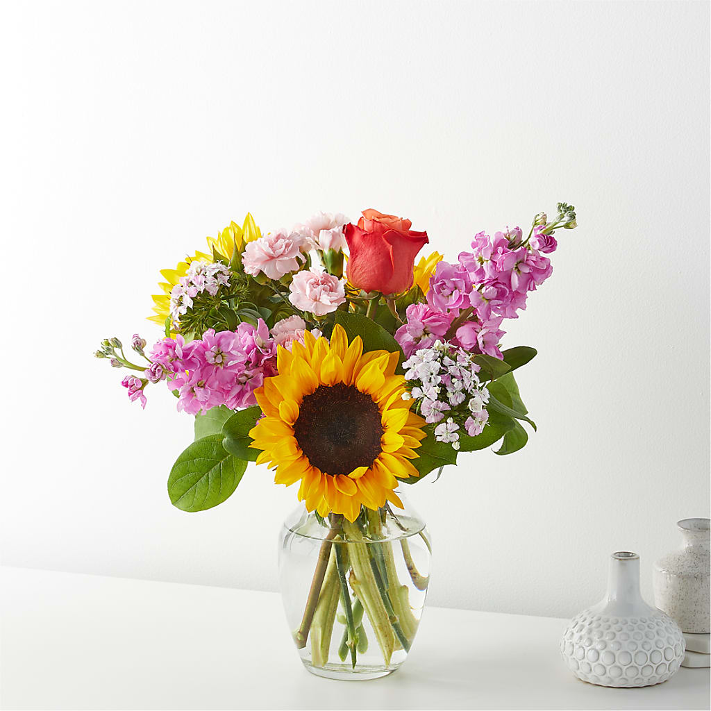 Yellow Brick Road Bouquet – HELEN'S FLORIST AND GARDEN CENTER, Whitehouse Station NJ
