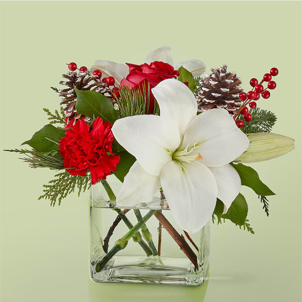 Glistening Icicles Bouquet – HELEN'S FLORIST AND GARDEN CENTER, Whitehouse Station NJ
