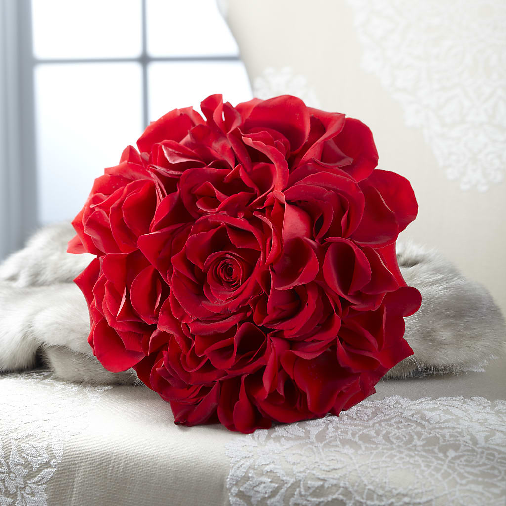 Composite Rose Bouquet – HELEN'S FLORIST AND GARDEN CENTER, Whitehouse Station NJ