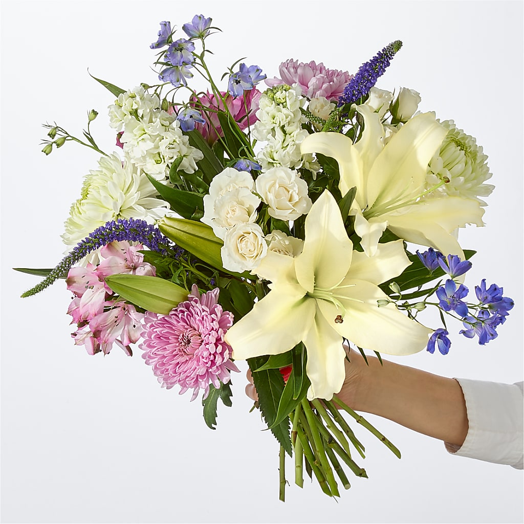 Winter Celebration Bouquet – HELEN'S FLORIST AND GARDEN CENTER, Whitehouse Station NJ
