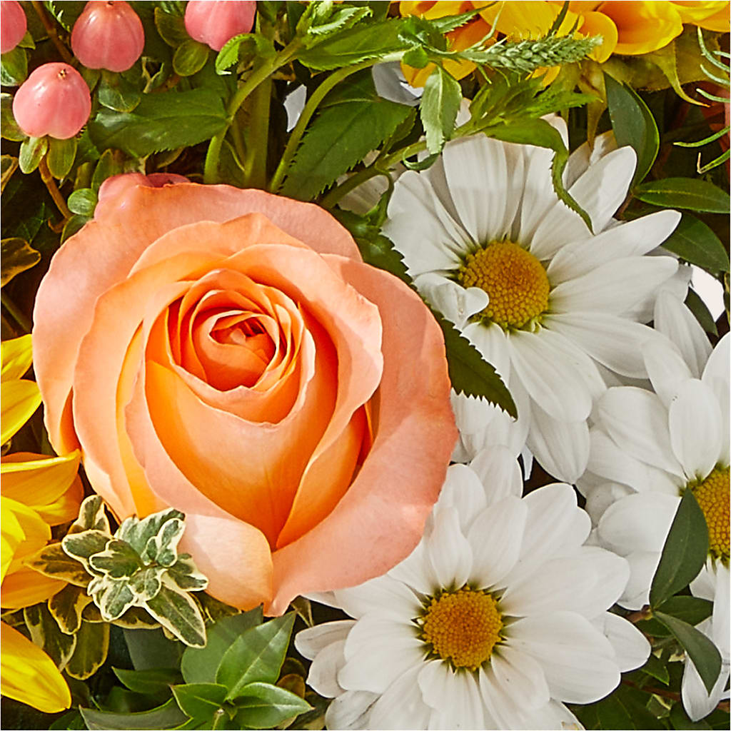 The Good Life Bouquet – HELEN'S FLORIST AND GARDEN CENTER, Whitehouse Station NJ