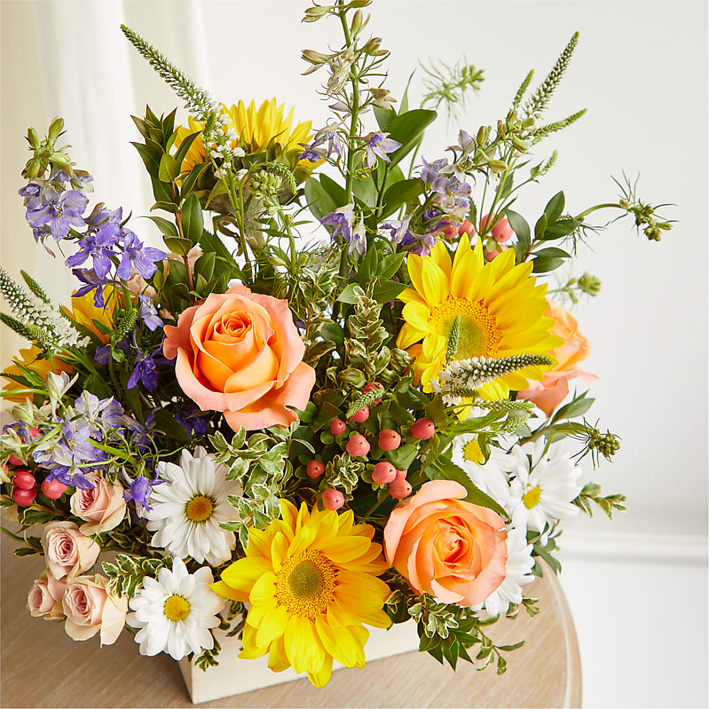 The Good Life Bouquet – HELEN'S FLORIST AND GARDEN CENTER, Whitehouse Station NJ