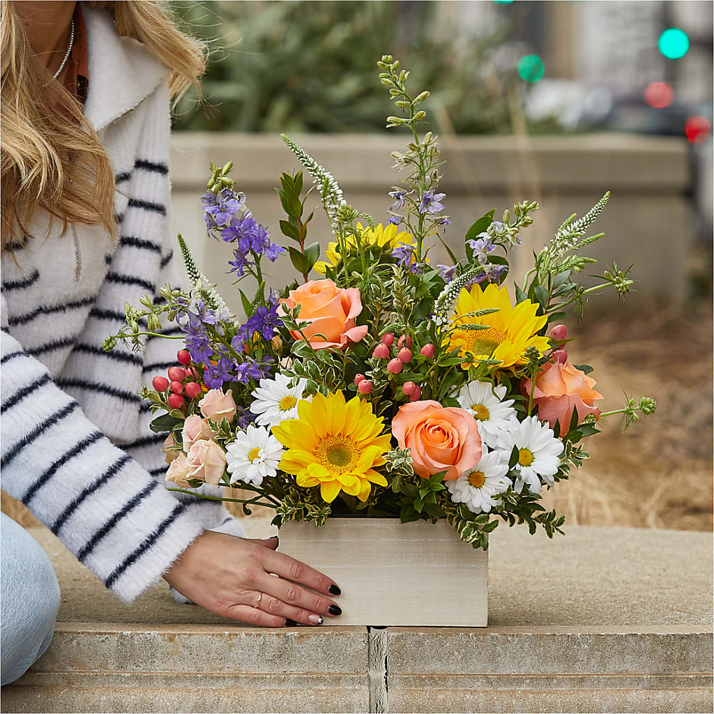The Good Life Bouquet – HELEN'S FLORIST AND GARDEN CENTER, Whitehouse Station NJ