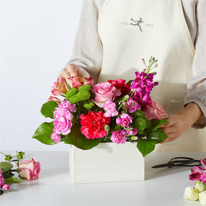 Sweetberry Box – A Florist Original – HELEN'S FLORIST AND GARDEN CENTER, Whitehouse Station NJ