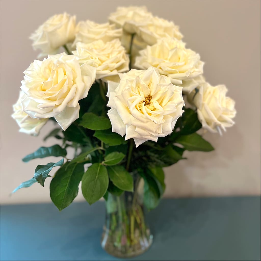 Long Stem Yellow Rose Bouquet – HELEN'S FLORIST AND GARDEN CENTER, Whitehouse Station NJ
