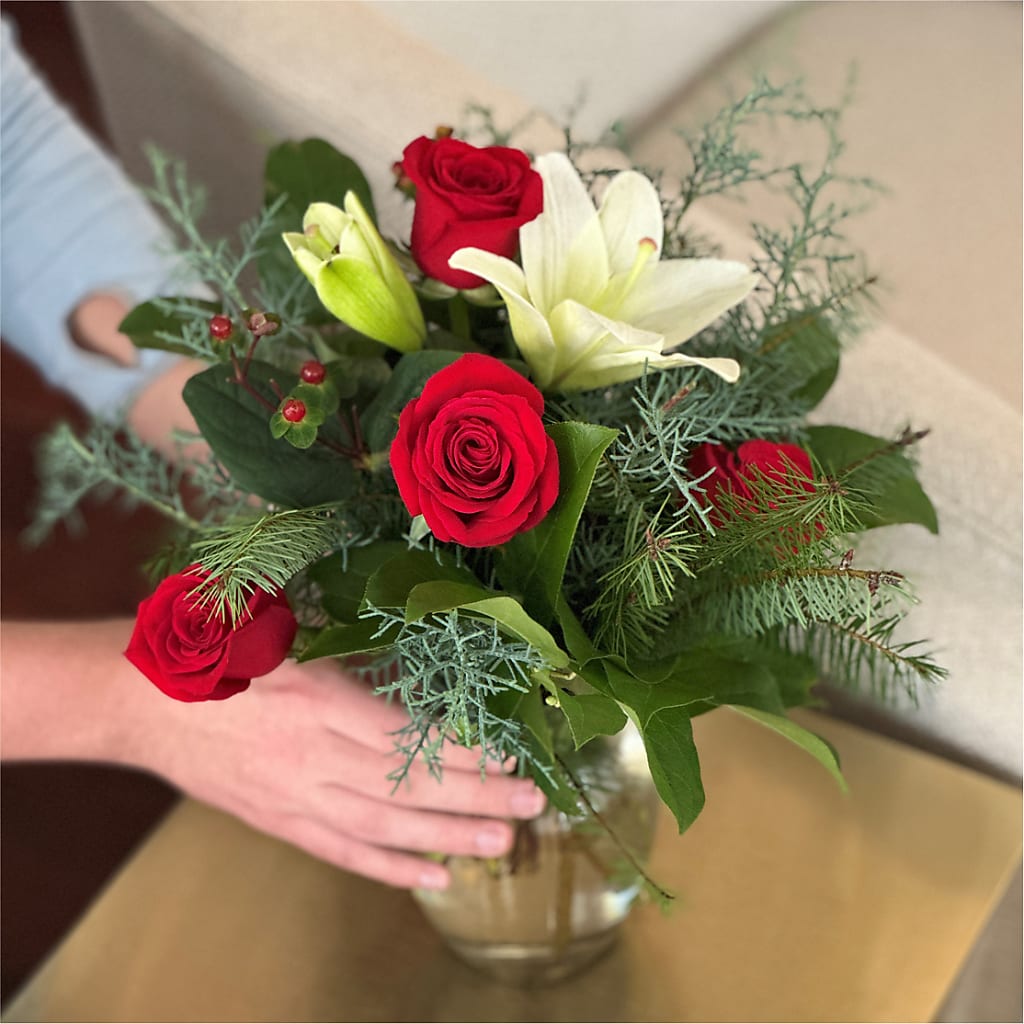 Glittering Lights Bouquet – HELEN'S FLORIST AND GARDEN CENTER, Whitehouse Station NJ