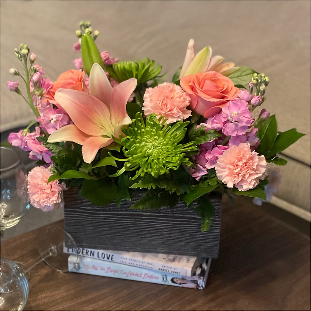 Beautiful Spirit Basket – HELEN'S FLORIST AND GARDEN CENTER, Whitehouse Station NJ