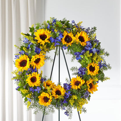 Bright Rays Wreath – HELEN'S FLORIST AND GARDEN CENTER, Whitehouse Station NJ