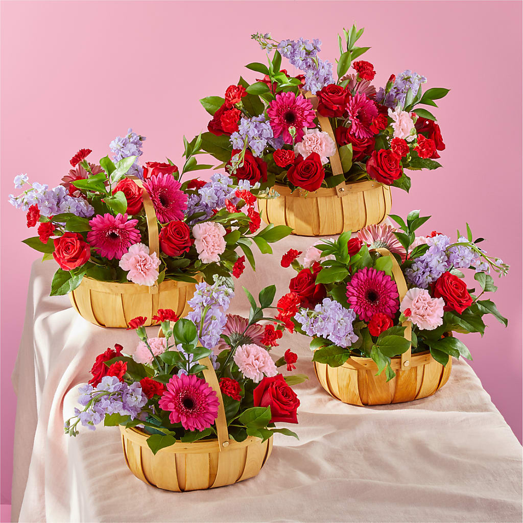 Pink Picnic Basket – HELEN'S FLORIST AND GARDEN CENTER, Whitehouse Station NJ