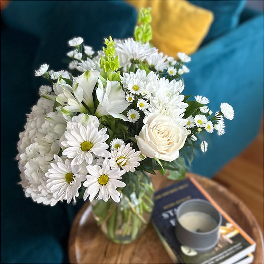 Classic Ivory – A Florist Original – HELEN'S FLORIST AND GARDEN CENTER, Whitehouse Station NJ