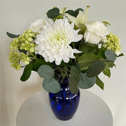 Snowy Dreams Bouquet – HELEN'S FLORIST AND GARDEN CENTER, Whitehouse Station NJ