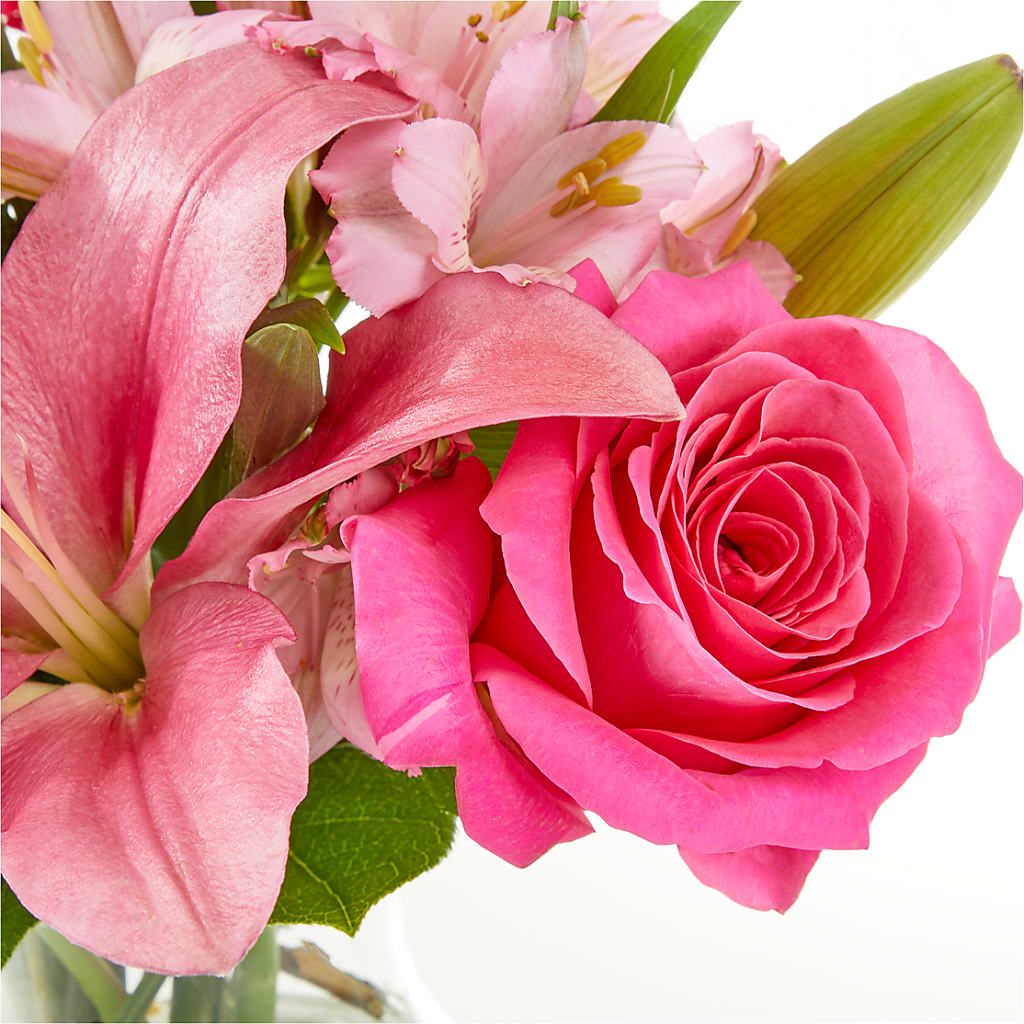 Lots of Love Bouquet – HELEN'S FLORIST AND GARDEN CENTER, Whitehouse Station NJ