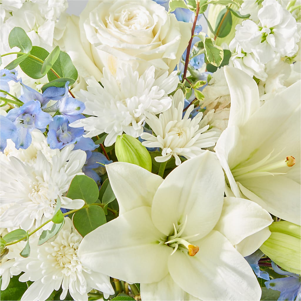 Peace of Mind Bouquet – HELEN'S FLORIST AND GARDEN CENTER, Whitehouse Station NJ