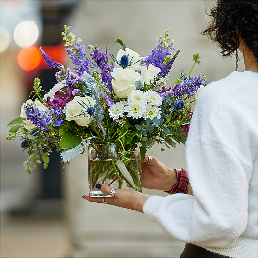 Shooting Star Bouquet – HELEN'S FLORIST AND GARDEN CENTER, Whitehouse Station NJ