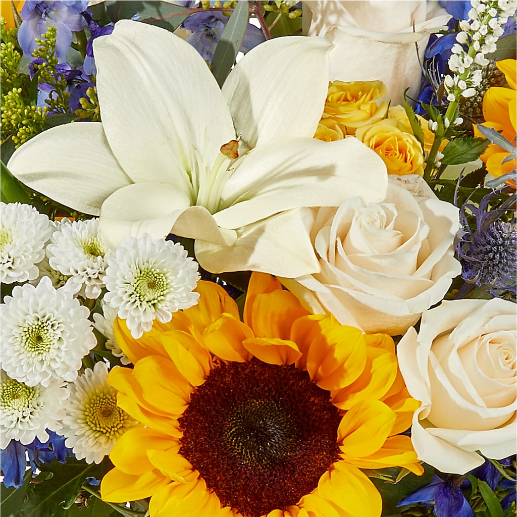Wonderfully Sunny Bouquet – HELEN'S FLORIST AND GARDEN CENTER, Whitehouse Station NJ