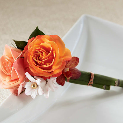 Sunset Dream Boutonniere – HELEN'S FLORIST AND GARDEN CENTER, Whitehouse Station NJ