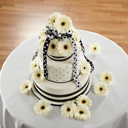 Simple Sophistication Cake Décor – HELEN'S FLORIST AND GARDEN CENTER, Whitehouse Station NJ